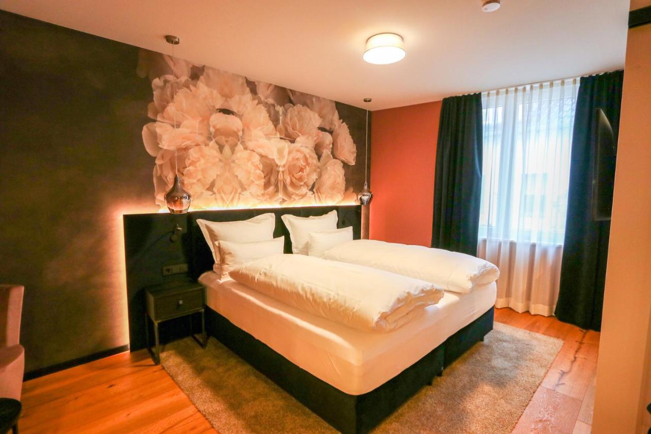 Boutiquehotel Burg Adenbach & Alter Weinbau Bad Neuenahr-Ahrweiler Ngoại thất bức ảnh