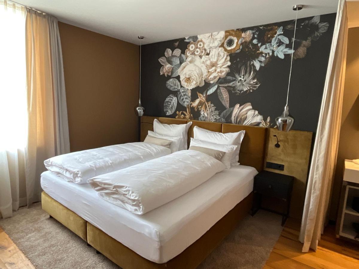 Boutiquehotel Burg Adenbach & Alter Weinbau Bad Neuenahr-Ahrweiler Ngoại thất bức ảnh