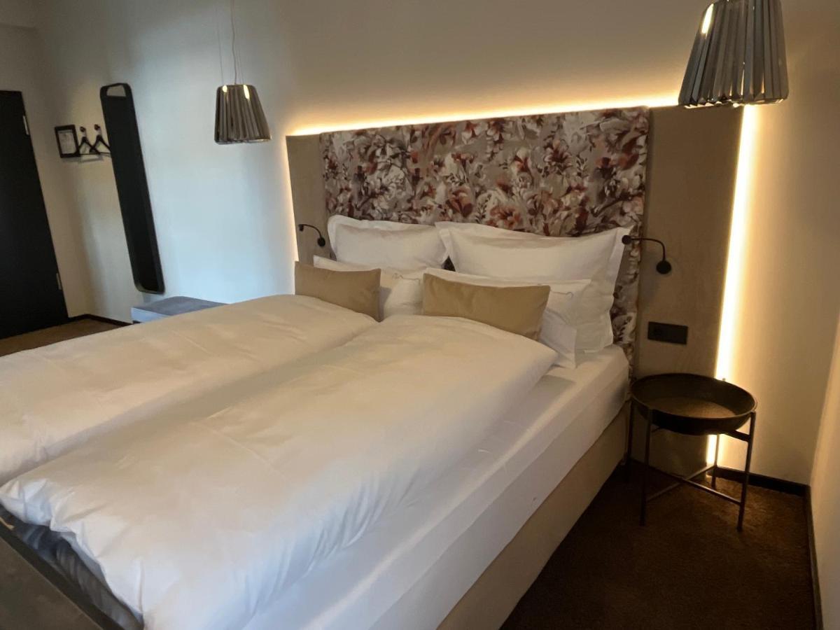 Boutiquehotel Burg Adenbach & Alter Weinbau Bad Neuenahr-Ahrweiler Ngoại thất bức ảnh