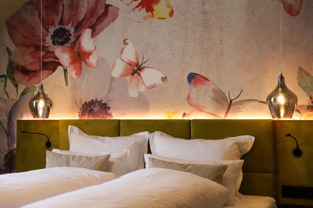 Boutiquehotel Burg Adenbach & Alter Weinbau Bad Neuenahr-Ahrweiler Ngoại thất bức ảnh