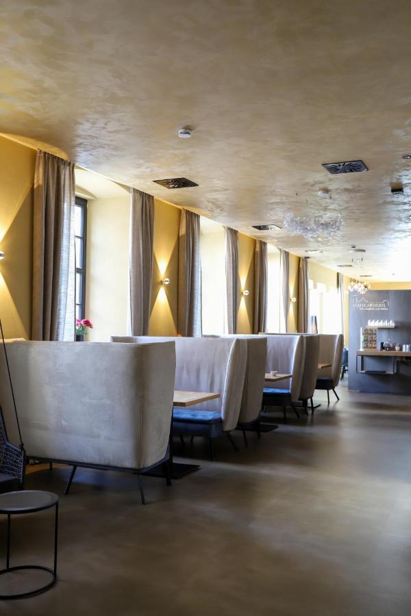 Boutiquehotel Burg Adenbach & Alter Weinbau Bad Neuenahr-Ahrweiler Ngoại thất bức ảnh
