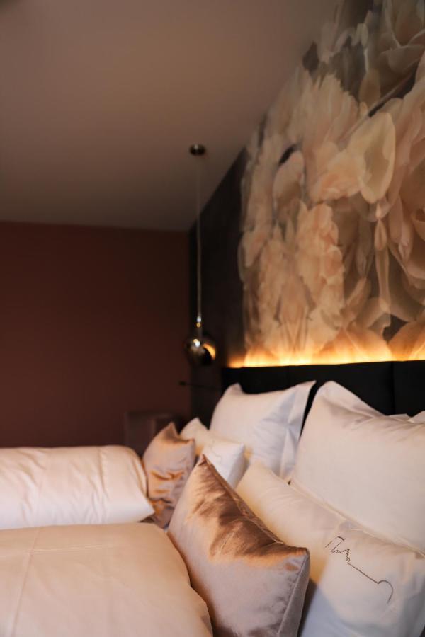 Boutiquehotel Burg Adenbach & Alter Weinbau Bad Neuenahr-Ahrweiler Ngoại thất bức ảnh